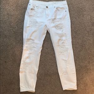 White denim boyfriend jeans